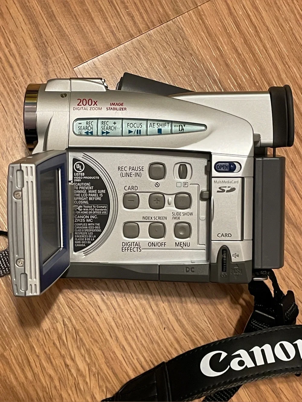 Canon ZR 25 Camcorder untested